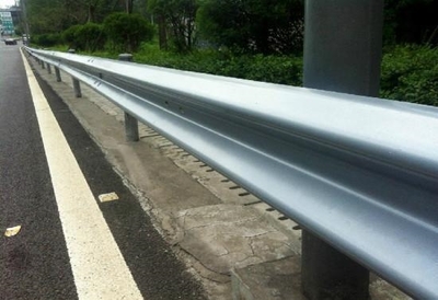 供應大連道路波形板護欄,大連高速公路護欄板,大連雙波防撞板